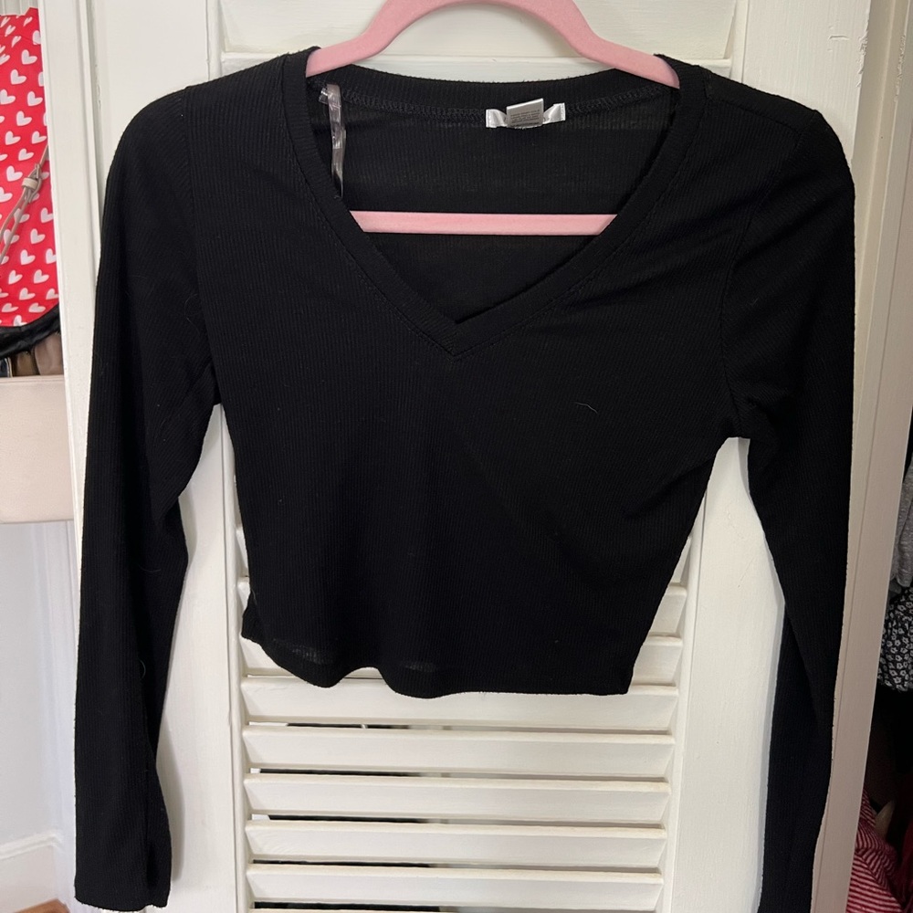 Black Long Sleeve Crop